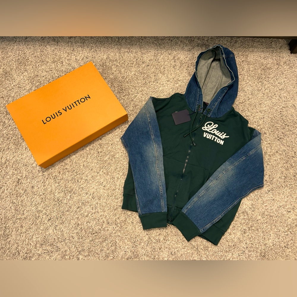 NWT Men’s Large Hybrid Hoodie Denim Jacket